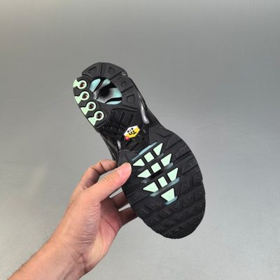 Nike Air Max Plus trainers — 6