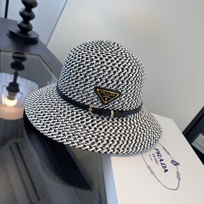 Prada bucket hat — 3