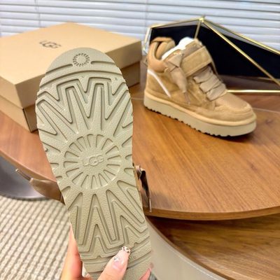 UGG Women's Lowmel Wedge Trainer — 9