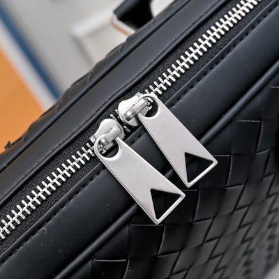 Bottega Veneta Intrecciato leather briefcase — 3