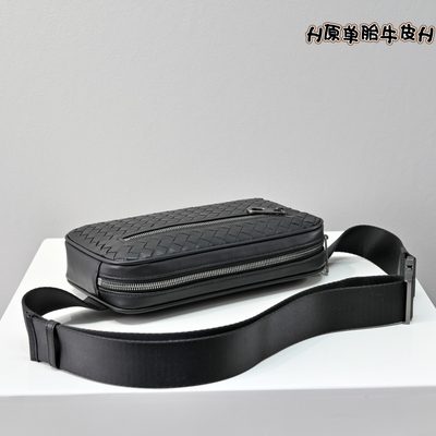 Bottega Veneta Intrecciato leather belt bag — 3