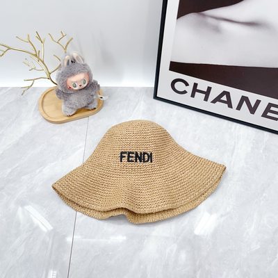 Fendi bucket hat — 4