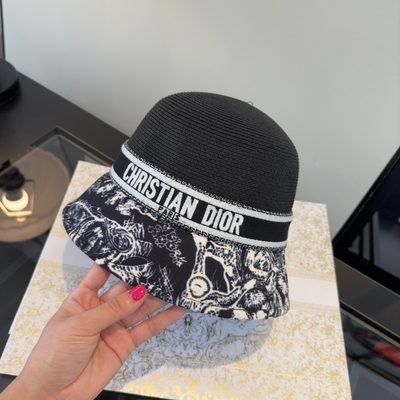 Dior bucket hat — 6