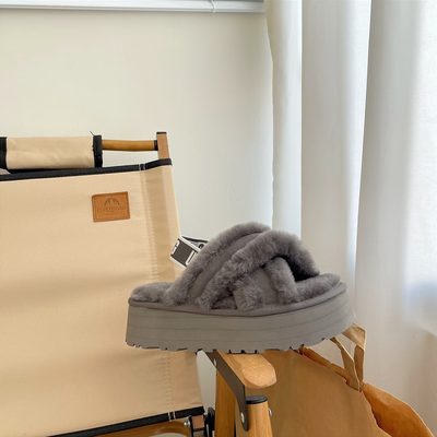 UGG Women's Disco Cross Slide — 6