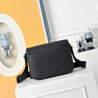 Dior Saddle Messenger Bag — 3