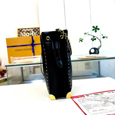 Louis Vuitton Bag — 6