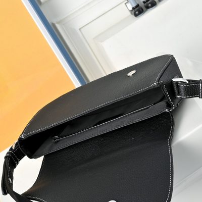 Dior Saddle Messenger Bag — 7