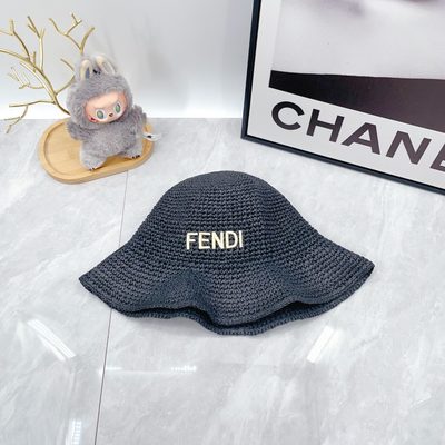 Fendi bucket hat — 4