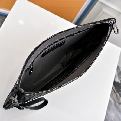 Bottega Veneta-style clutch bag — 8