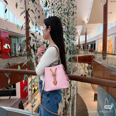 Coach Bag — 7