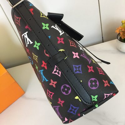 Louis Vuitton Bag — 6