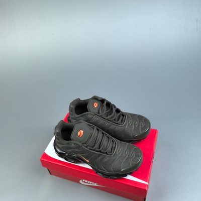 Nike Air Max Plus trainers — 9
