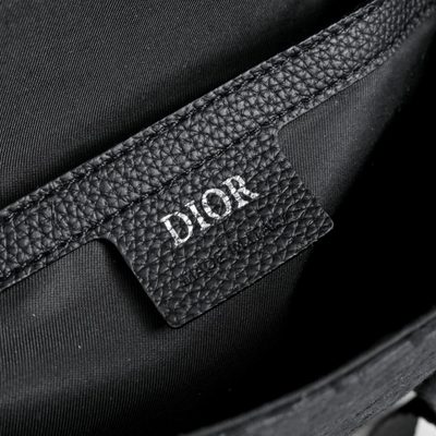 Dior Hit the Road messenger bag — 9