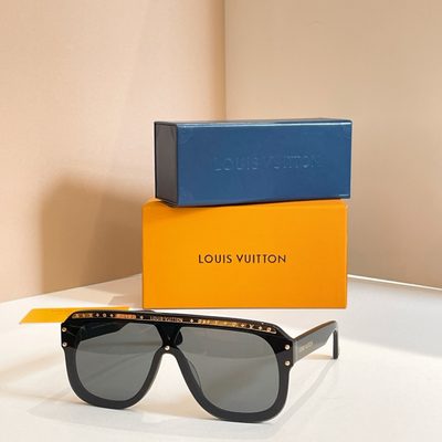 LV Sunglasses — 6