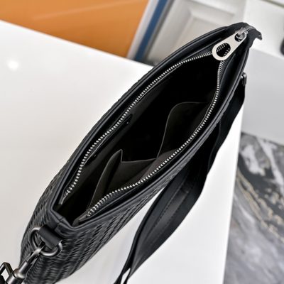 Bottega Veneta messenger bag — 8