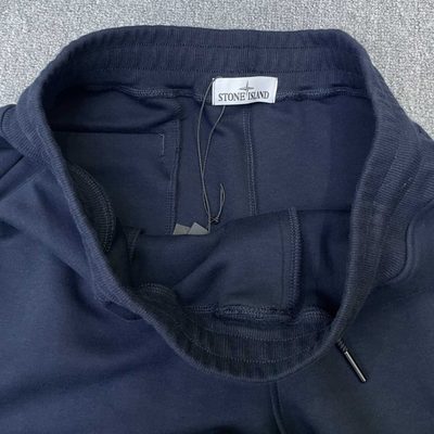 Stone Island — 11