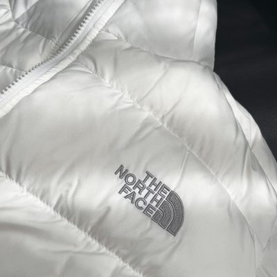 The North Face white cropped puffer jacket — 4