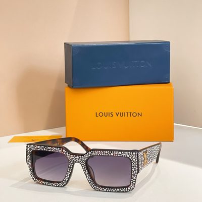 LV Sunglasses — 4