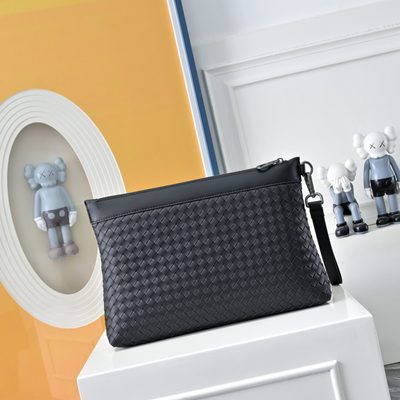 Bottega Veneta Intrecciato leather clutch bag — 3