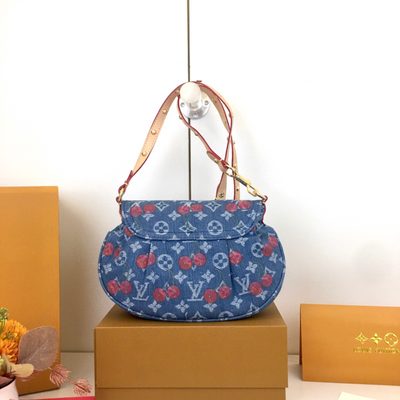Louis Vuitton Bag — 4