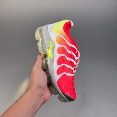 Nike Air Max Plus trainers — 6