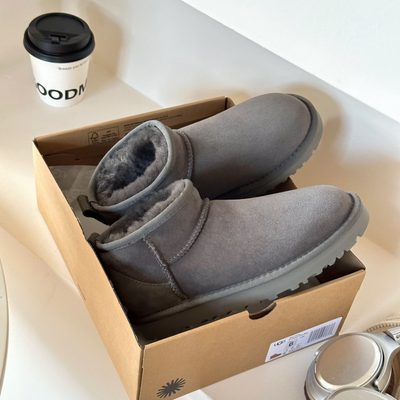 UGG Classic Ultra Mini boots — 4