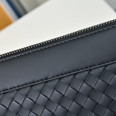 Bottega Veneta Intrecciato leather clutch bag — 7
