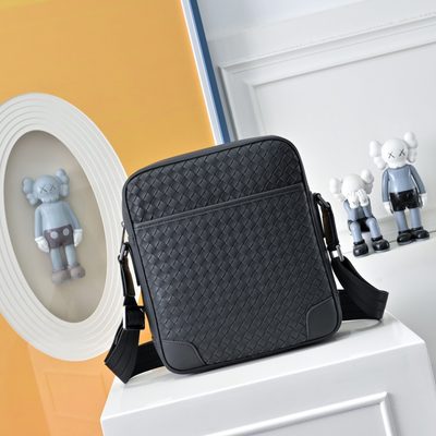 Bottega Veneta Intrecciato messenger bag — 3