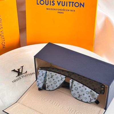 LV Sunglasses — 4
