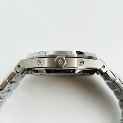 AP Watch — 7
