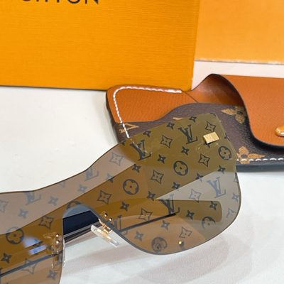 LV Sunglasses — 3