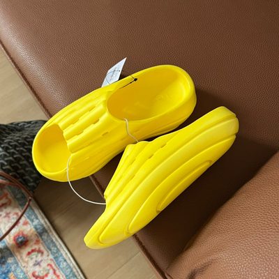 UGG Women's Foamo Slides — 6