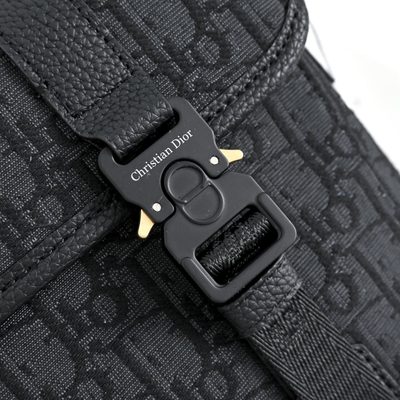 Dior Hit the Road messenger bag — 6