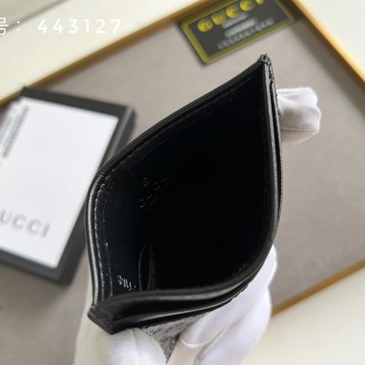 Gucci card holder — 8