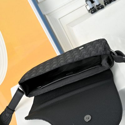 Dior Saddle Messenger Bag — 8
