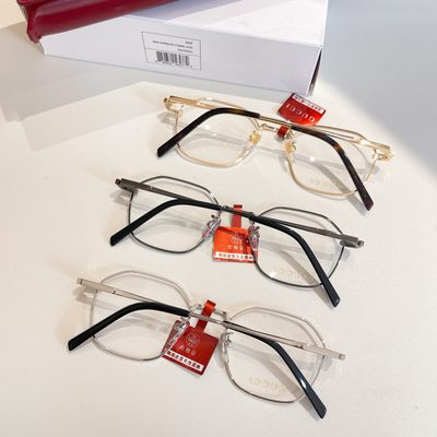 Gucci Sunglasses — 9
