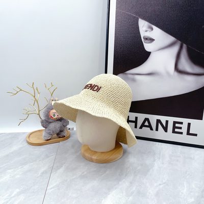 Fendi bucket hat — 3