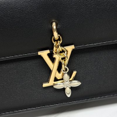 Louis Vuitton Bag — 6