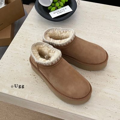 UGG platform boots — 7