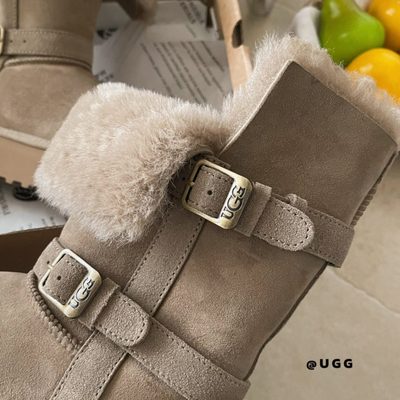 UGG Short Valerie Platform Boots — 7