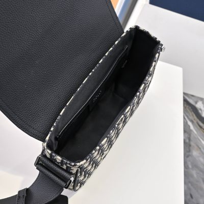 Dior Saddle Messenger Bag — 8