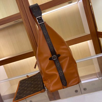 Louis Vuitton Bag — 5
