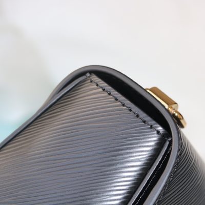 Louis Vuitton Bag — 5