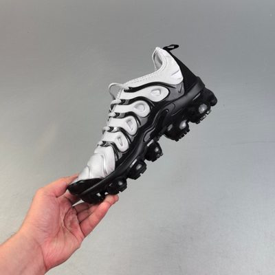 Nike Air Max Plus trainers — 6