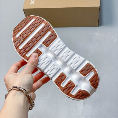 On Running Cloudtilt sneakers in a dusty pink and white — 5