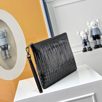 Bottega Veneta Intrecciato leather clutch — 6