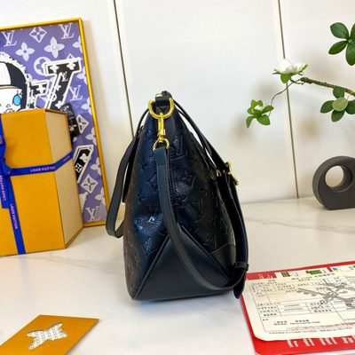 Louis Vuitton Bag — 7