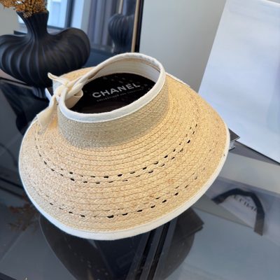 Chanel straw sun visor — 3