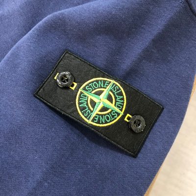Stone Island — 4