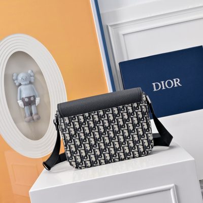 Dior Saddle Messenger Bag — 3